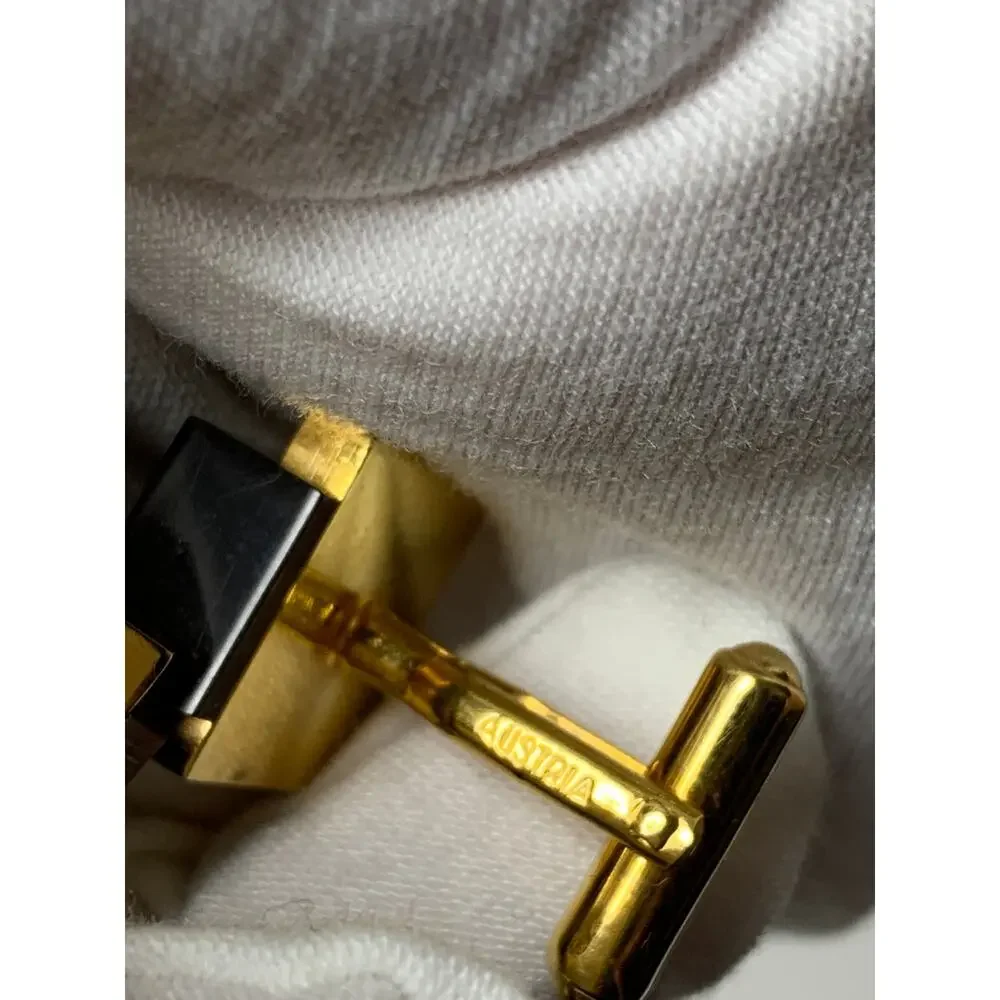 Unbranded cufflinks set